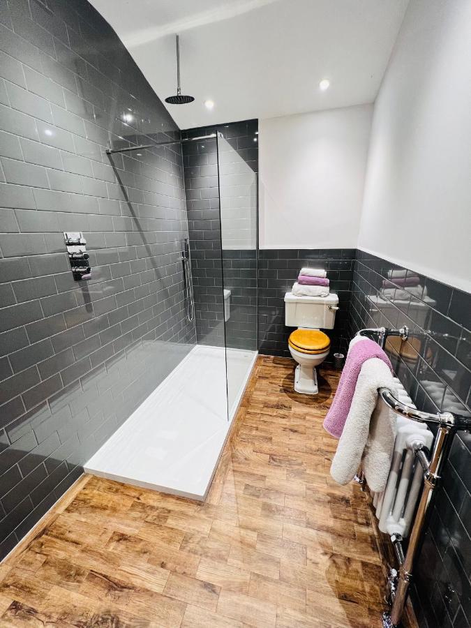 Lavender Retreat Bed & Breakfast Wrexham Dış mekan fotoğraf